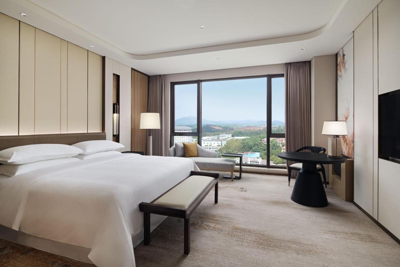 Sheraton Yunfu Xinxing Hotel Екстериор снимка