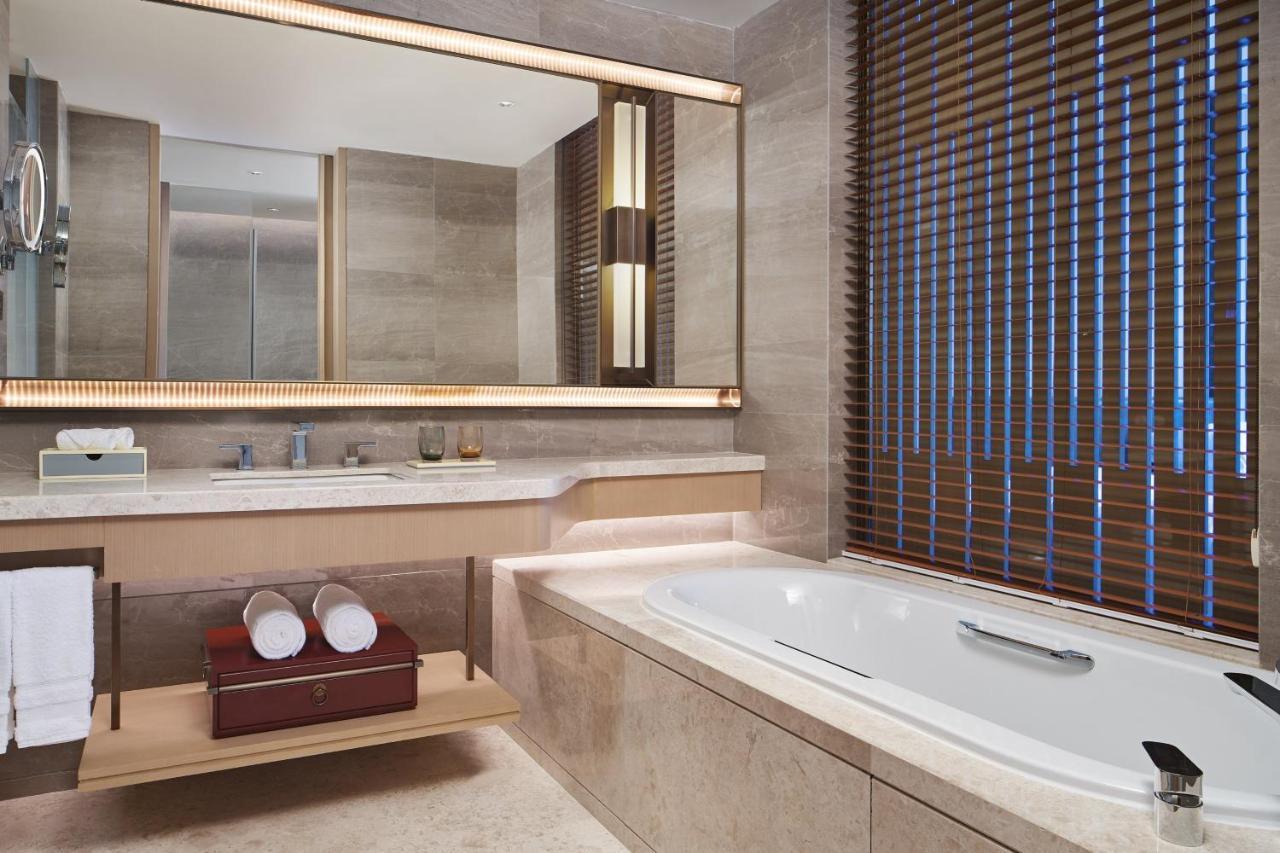 Sheraton Yunfu Xinxing Hotel Екстериор снимка