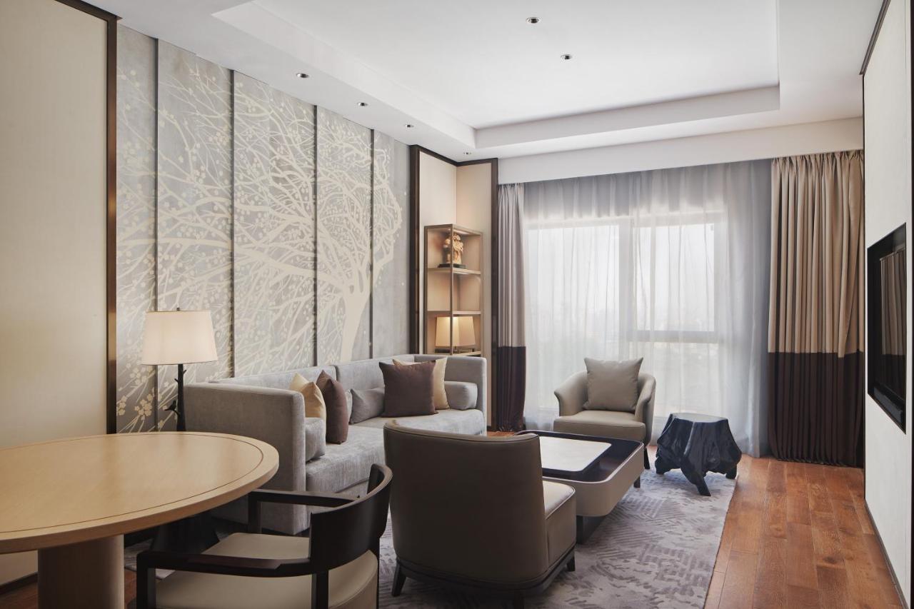 Sheraton Yunfu Xinxing Hotel Екстериор снимка