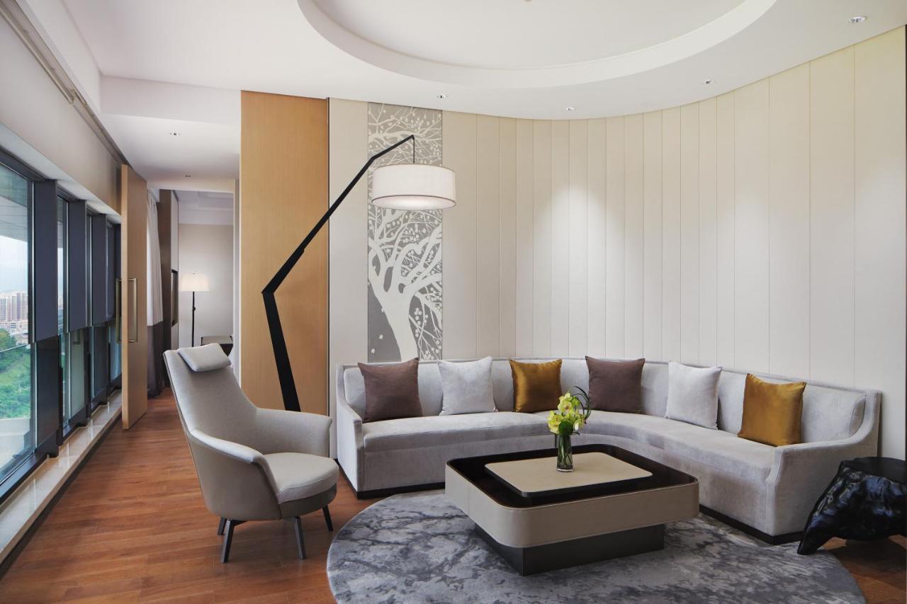 Sheraton Yunfu Xinxing Hotel Екстериор снимка