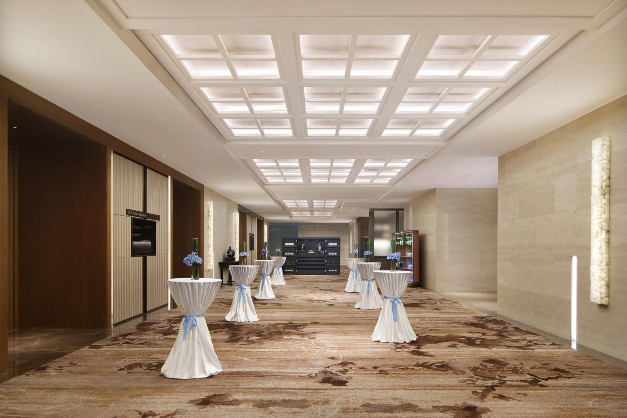 Sheraton Yunfu Xinxing Hotel Екстериор снимка