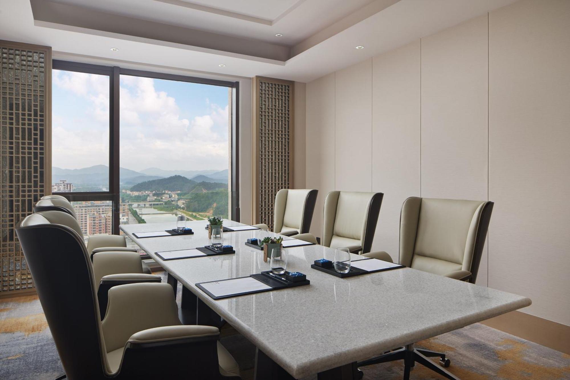 Sheraton Yunfu Xinxing Hotel Екстериор снимка