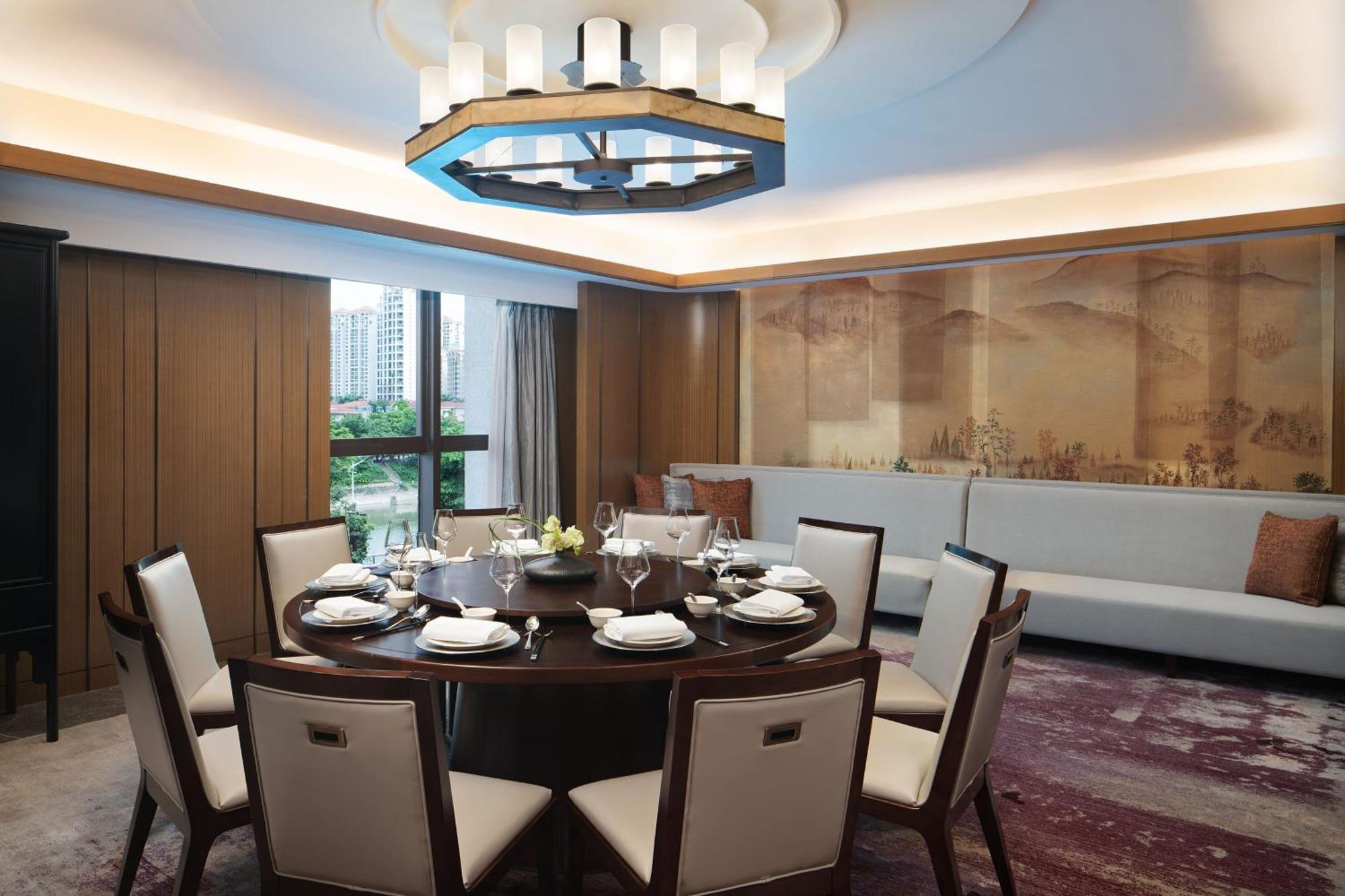 Sheraton Yunfu Xinxing Hotel Екстериор снимка