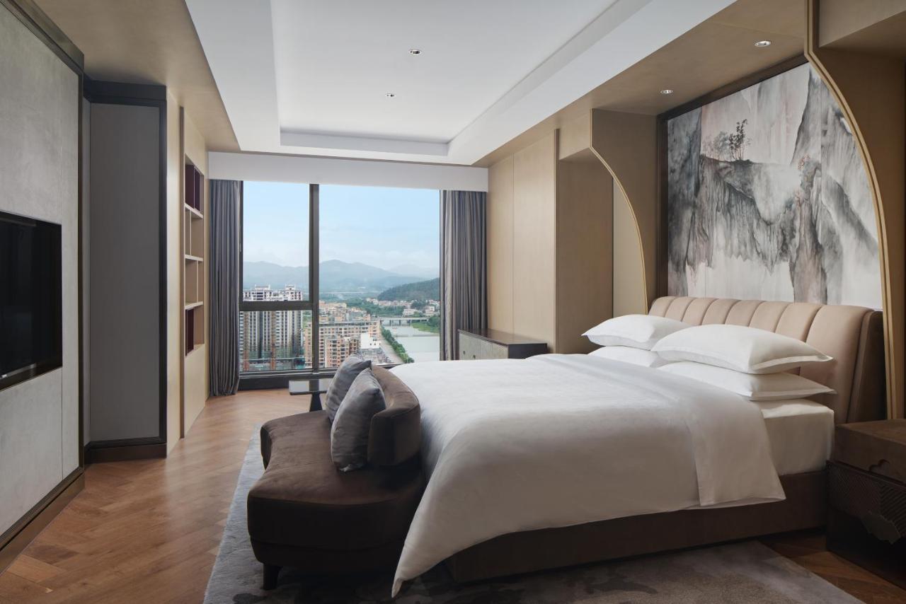 Sheraton Yunfu Xinxing Hotel Екстериор снимка